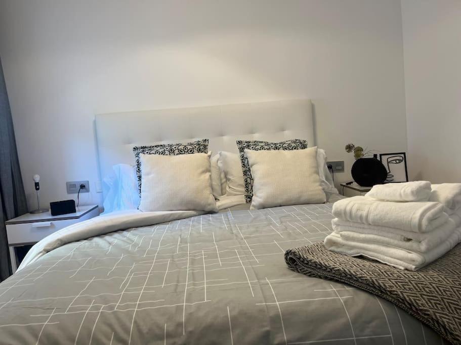 Love Rent4 Malaga Lyli Torremolinos Buitenkant foto